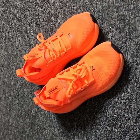 Under Armour HOVR Phantom 3 Trainer Running Athletic Shoes in Panic Orange - Picture 2 of 11